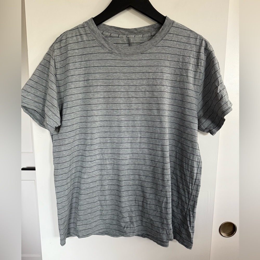Lululemon All Yours Tee Size 8 P2P 22”